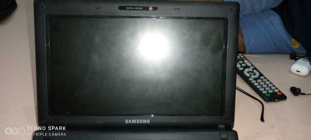 Lap top Samsung built in .. in Lahore, Punjab - Free Business Listing