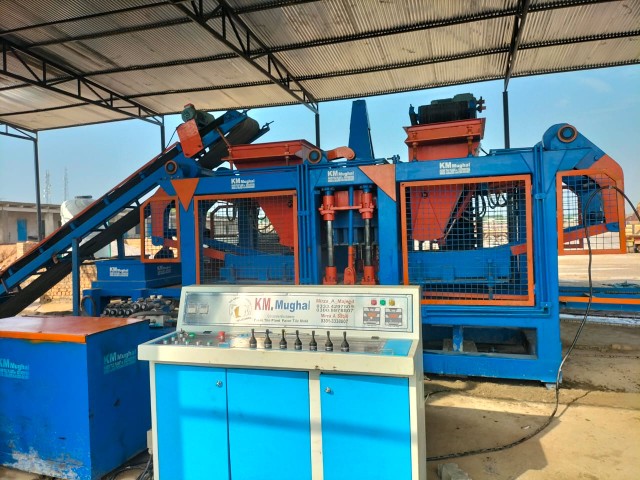 pavers making machine.. in Q بلاک، Sabzazar Block Q Sabzazar Housing Scheme Phase 1 & 2 Lahore, Punjab - Free Business Listing